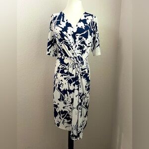 Adrianna Papell Navy Blue White Floral Short Sleeves Casual Midi Dress sz S